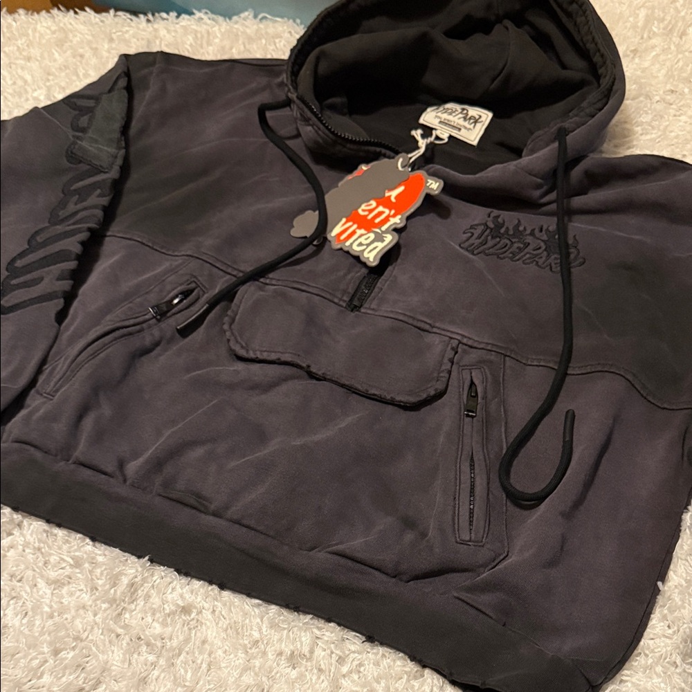 Hyde park vintage black Hooded Sweatshirt embroidered NWT SIZE med